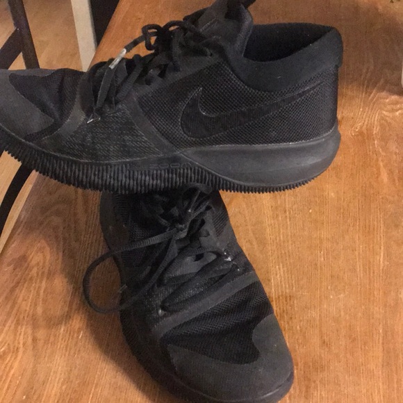 Nike shoes - Picture 4 of 5